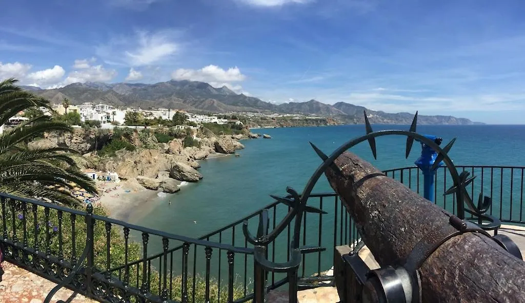 Edificio Verdemar - Stunning 1 Bed Apartment With Pool & Sea Views Nerja